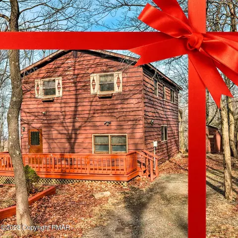 53 Skye Dr, Lake Harmony, PA 18624