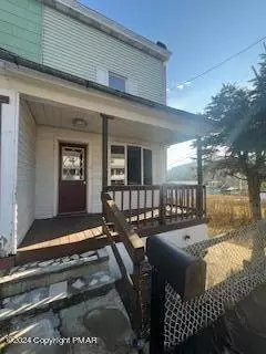 62 W Columbus Ave, Nesquehoning, PA 18240