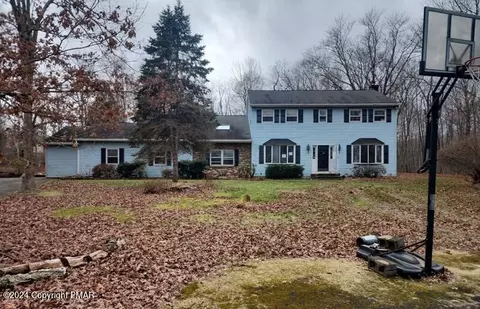 111 Quail Way, Cresco, PA 18326