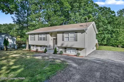 2650 Woodruff Ln, Stroudsburg, PA 18360