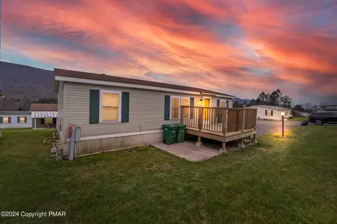 4 Matthew Ln, Kunkletown, PA 18058