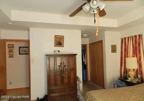 166 Saunders Dr, Bushkill, PA 18324 photo 7