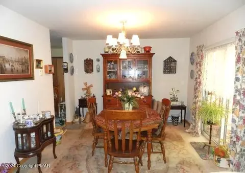166 Saunders Dr, Bushkill, PA 18324 photo 3