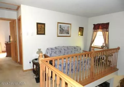 166 Saunders Dr, Bushkill, PA 18324 photo 5