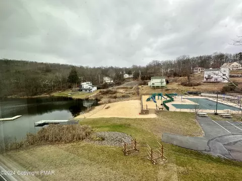 3379 Windemere Dr, Bushkill, PA 18324 photo 11