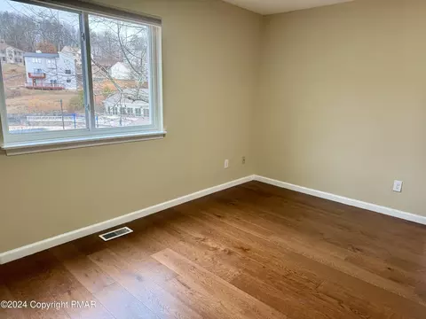3379 Windemere Dr, Bushkill, PA 18324 photo 6