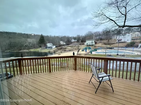 3379 Windemere Dr, Bushkill, PA 18324 photo 13