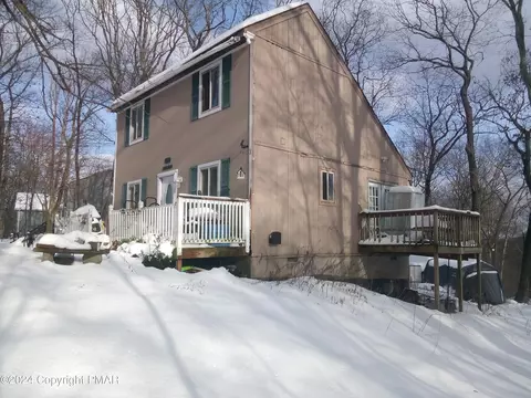 210 Pheasant Run, Bushkill, PA 18324