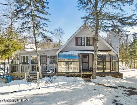 1468 Waterfront Dr, Tobyhanna, PA 18466