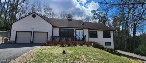 231 Pohopoco Dr, Brodheadsville, PA 18322