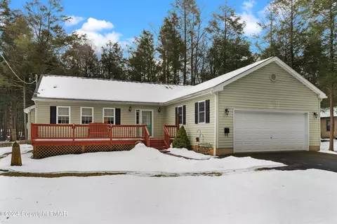 86 Pocono Rd, Albrightsville, PA 18210