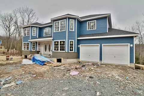 318 Russell Ct, Effort, PA 18330