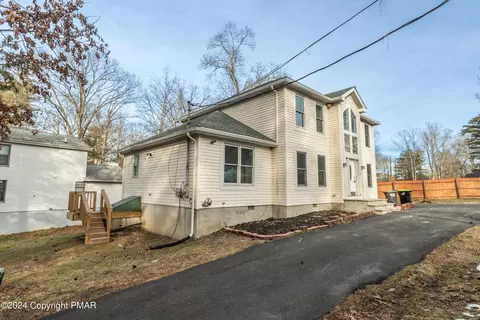 119 Lilac Dr, East Stroudsburg, PA 18301