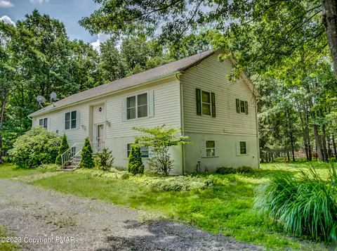 1238 Lindsey Ln, Effort, PA 18330