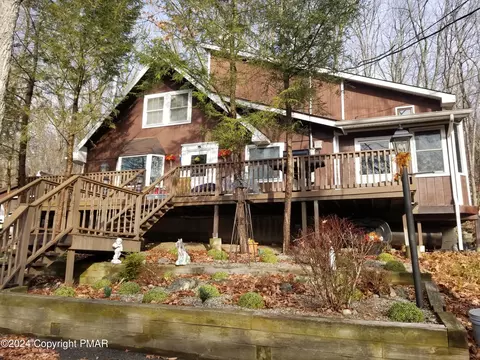 6349 Decker Rd, Bushkill, PA 18324