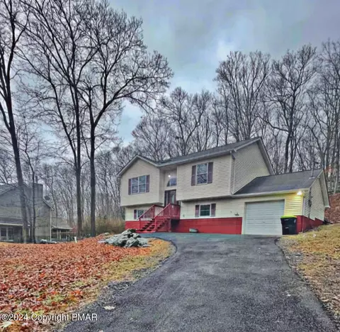 3144 Parliament Dr, East Stroudsburg, PA 18302
