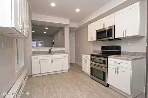 516 Spring Garden St, Pottsville, PA 17901