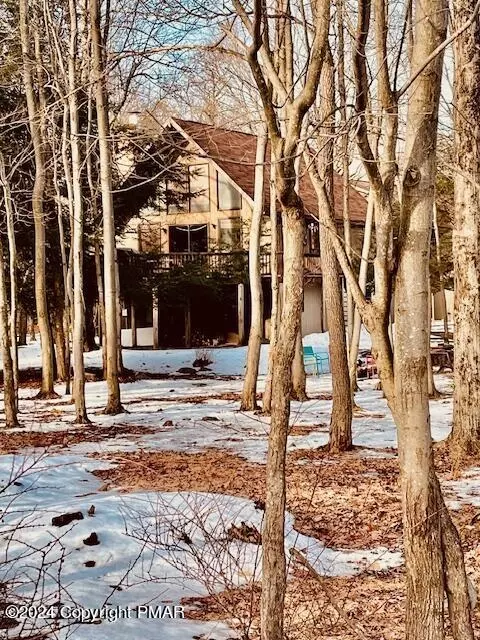 148 Spring St, Lake Harmony, PA 18624