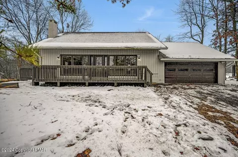 188 Clubhouse Dr, East Stroudsburg, PA 18302