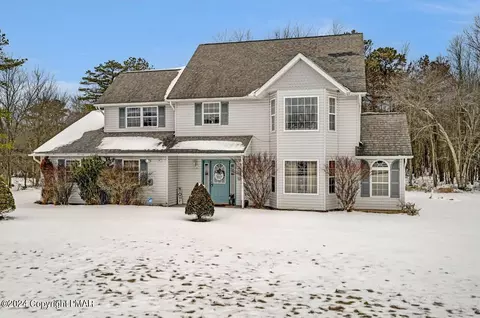2120 Estates Dr, Blakeslee, PA 18610