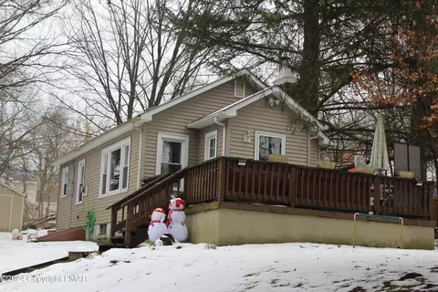 7 Elm St, East Stroudsburg, PA 18301