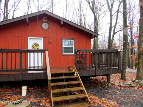 8664 Little John Dr, Kunkletown, PA 18058