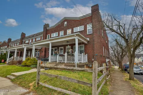 729 Spring St, Bethlehem, PA 18018 photo 3