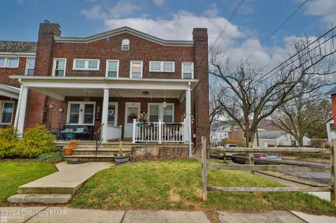 729 Spring St, Bethlehem, PA 18018 photo 2