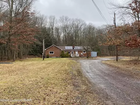 317 N Lehigh Gorge Dr, Weatherly, PA 18255