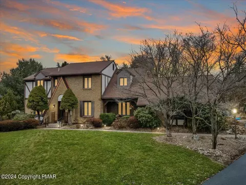 3845 Trent Ct, Bethlehem, PA 18020