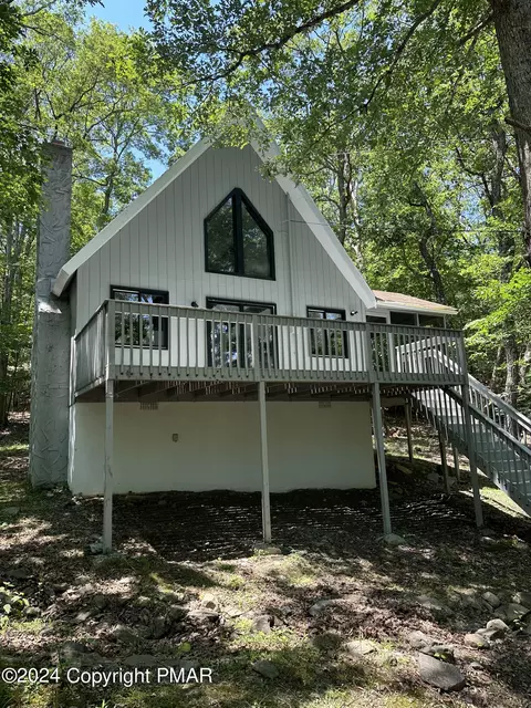 3166 Cherry Ridge Rd, Bushkill, PA 18324