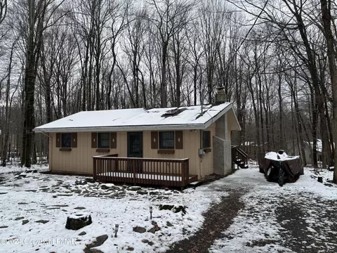 63 Livingston Ln, Clifton Township, PA 18424