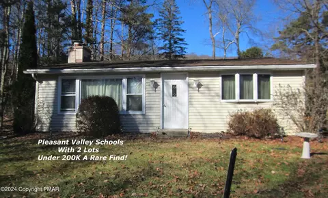9044 Twin Lake Dr, Kunkletown, PA 18058