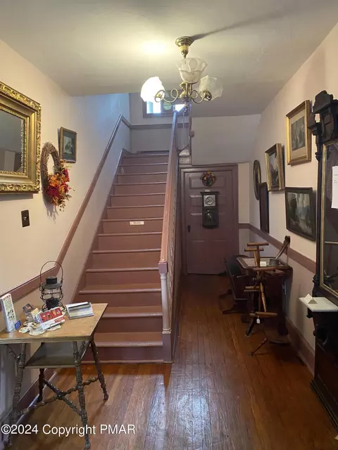 202 Fenner Ave, Sciota, PA 18354 photo 17
