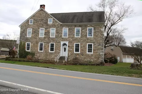 202 Fenner Ave, Sciota, PA 18354 photo 5