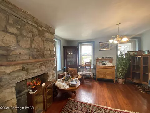 202 Fenner Ave, Sciota, PA 18354 photo 14