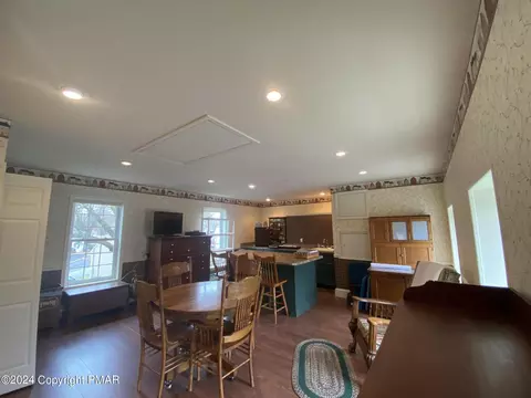 202 Fenner Ave, Sciota, PA 18354 photo 26
