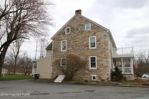 202 Fenner Ave, Sciota, PA 18354 photo 6