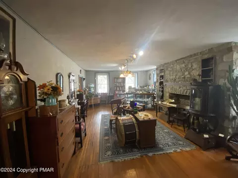 202 Fenner Ave, Sciota, PA 18354 photo 15