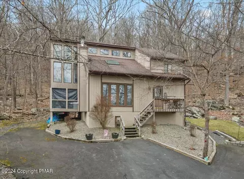 3114 Cherry Ridge Rd, Bushkill, PA 18324 photo 3