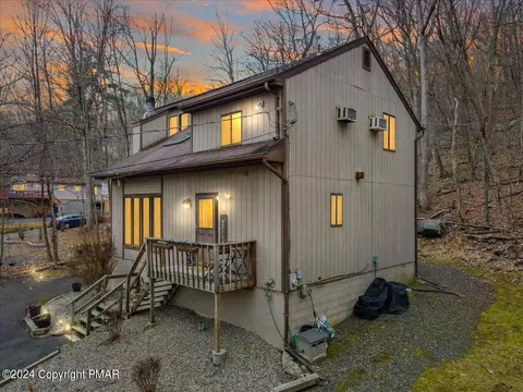 3114 Cherry Ridge Rd, Bushkill, PA 18324 photo 2