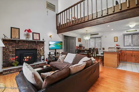 3114 Cherry Ridge Rd, Bushkill, PA 18324 photo 9