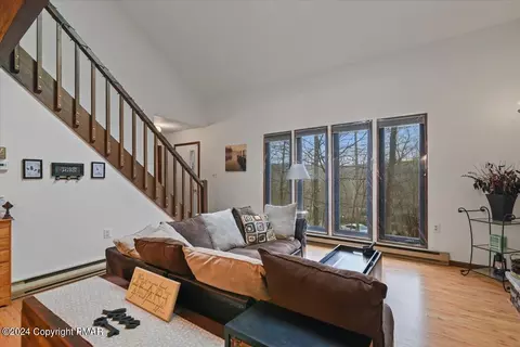 3114 Cherry Ridge Rd, Bushkill, PA 18324 photo 13