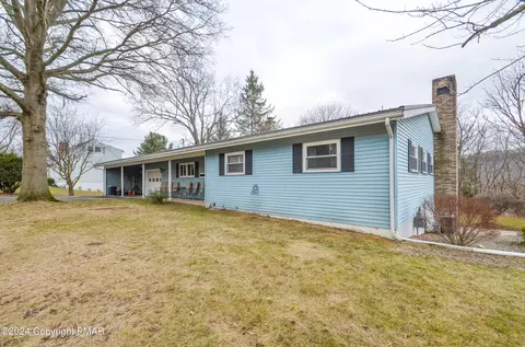 102 Foster Rd, Towanda, PA 18848