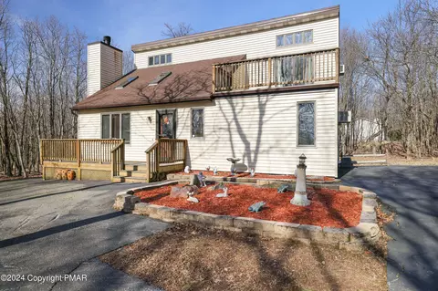 124 Long View Dr, Albrightsville, PA 18210