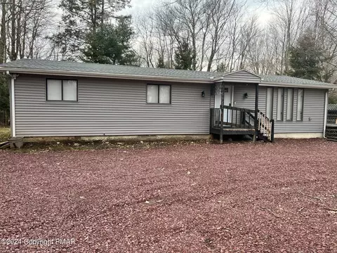 400 Lake Rd, Tobyhanna, PA 18466