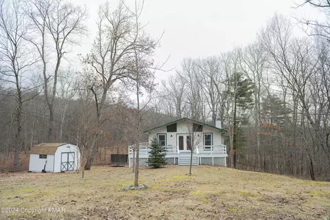 5104 Yukon Dr, East Stroudsburg, PA 18302