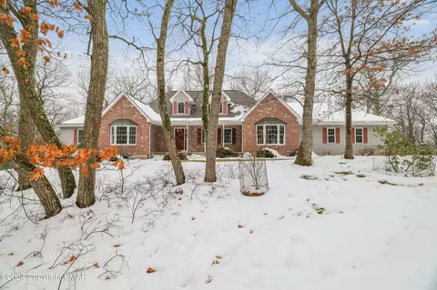 5213 Laurel Loop, Swiftwater, PA 18370