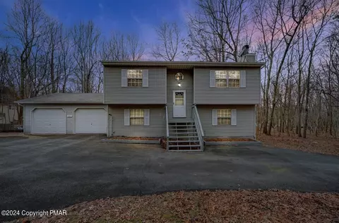 27 Payallup Trl, Albrightsville, PA 18210