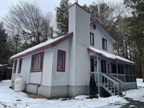 207 Longfellow Cir, Albrightsville, PA 18210